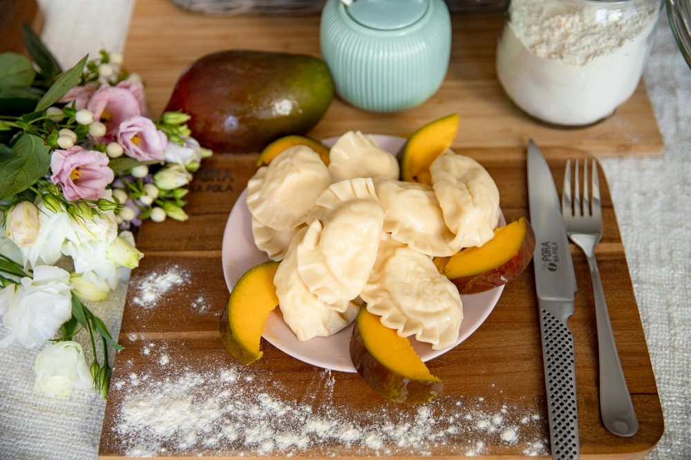 Pierogi z serem i mango